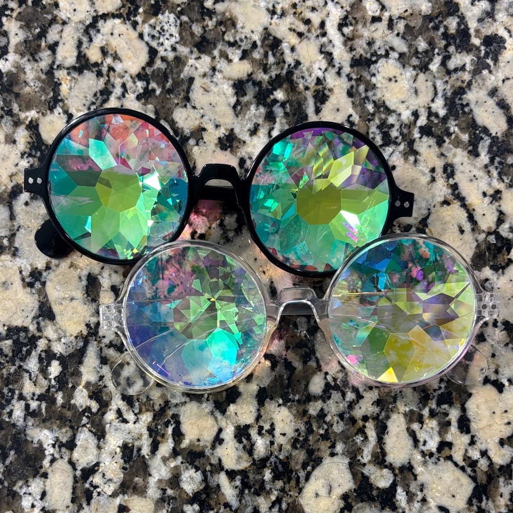 Round Kaleidoscope Festival Glasses - Iridescent Green/Purple Lenses